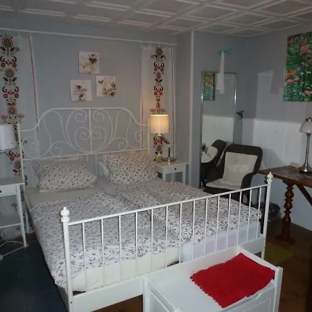 Πανσιόν Gastehaus Romantica *